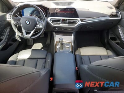 Zdjęcie 8 z 12 samochodu: 2021 BMW 330I VIN:3MW5R1J04M8B95836 - miniatura