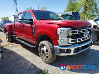 Czwarte zdjęcie samochodu z boku: 2024 FORD F350 SUPER DUTY VIN:1FT8W3DT3REE23825 - miniatura