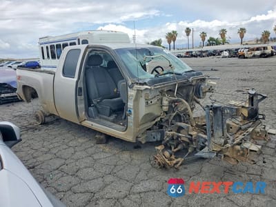 Czwarte zdjęcie samochodu z boku: 2008 CHEVROLET SILVERADO K1500 VIN:2GCEK190481202512 - miniatura