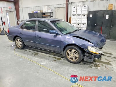 Czwarte zdjęcie samochodu z boku: 1999 HONDA ACCORD EX VIN:1HGCG5652XA099807 - miniatura