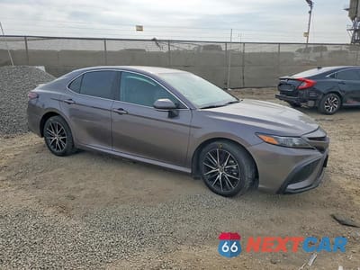 Czwarte zdjęcie samochodu z boku: 2024 TOYOTA CAMRY SE VIN:4T1G11AKXRU855050 - miniatura