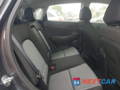 Zdjęcie 10 z 13 samochodu: 2019 HYUNDAI KONA SE VIN:KM8K1CAA5KU372634 - miniatura