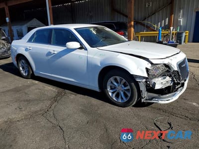 Czwarte zdjęcie samochodu z boku: 2022 CHRYSLER 300 TOURING VIN:2C3CCAAGXNH134480 - miniatura