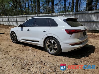 Drugie zdjęcie samochodu z przodu: 2021 AUDI E-TRON PREMIUM VIN:WA1AAAGE8MB008747 - miniatura