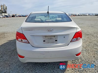 Zdjęcie 6 z 12 samochodu: 2016 HYUNDAI ACCENT SE VIN:KMHCT4AE1GU067470 - miniatura