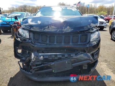 Piąte zdjęcie samochodu w środku: 2021 JEEP COMPASS LATITUDE VIN:3C4NJDBB9MT509439 - miniatura