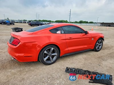 Trzecie zdjęcie samochodu z tyłu: 2016 FORD MUSTANG 2 DOOR COUPE VIN:1FA6P8AM3G5237462 - miniatura
