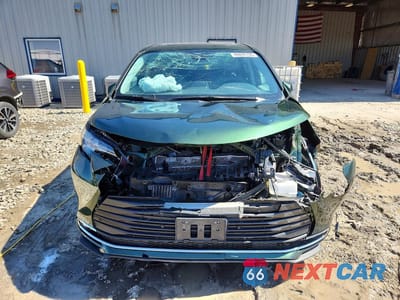 Piąte zdjęcie samochodu w środku: 2021 TOYOTA SIENNA XLE 7-PASSENGER VIN:5TDYRKEC5MS016981 - miniatura