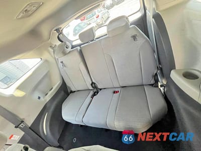 Zdjęcie 6 z 10 samochodu: 2024 TOYOTA SIENNA LE VIN:5TDKSKFC5RS119205 - miniatura