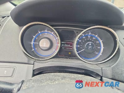 Zdjęcie 9 z 12 samochodu: 2012 HYUNDAI SONATA GLS VIN:5NPEB4AC9CH311823 - miniatura