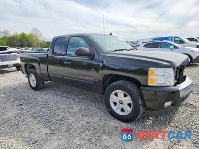 Czwarte zdjęcie samochodu z boku: 2012 CHEVROLET SILVERADO K1500 LT VIN:1GCRKSE73CZ325096 - miniatura