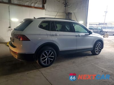 Trzecie zdjęcie samochodu z tyłu: 2021 VOLKSWAGEN TIGUAN SE VIN:3VV3B7AX0MM087589 - miniatura