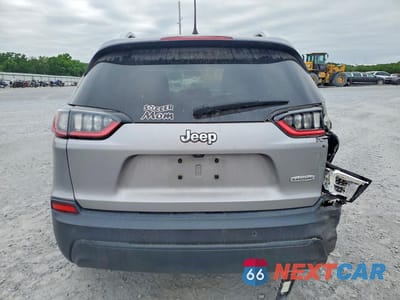 Zdjęcie 6 z 12 samochodu: 2020 JEEP CHEROKEE LATITUDE VIN:1C4PJLCB9LD510886 - miniatura