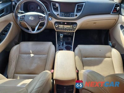 Zdjęcie 8 z 11 samochodu: 2016 HYUNDAI TUCSON LIMITED VIN:KM8J33A26GU183996 - miniatura