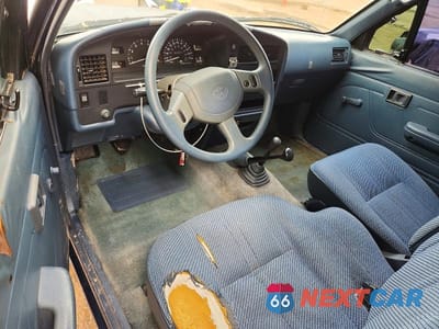 Zdjęcie 8 z 12 samochodu: 1993 TOYOTA PICKUP DELUXE V6 VIN:JT4VN13DXP5116170 - miniatura