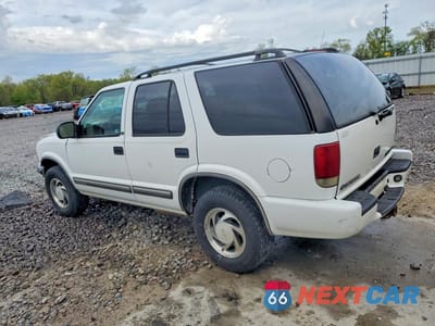 Drugie zdjęcie samochodu z przodu: 2000 CHEVROLET BLAZER VIN:1GNDT13W2Y2399225 - miniatura