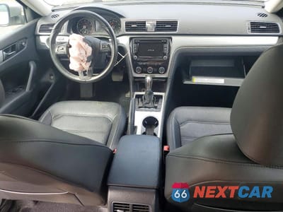 Zdjęcie 8 z 12 samochodu: 2013 VOLKSWAGEN PASSAT SE VIN:1VWBP7A32DC091778 - miniatura