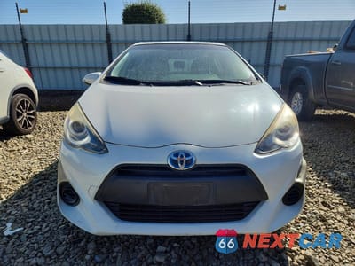 Piąte zdjęcie samochodu w środku: 2015 TOYOTA PRIUS C ONE VIN:JTDKDTB34F1580457 - miniatura