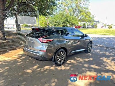Czwarte zdjęcie samochodu z boku: 2018 NISSAN MURANO S VIN:5N1AZ2MG9JN151111 - miniatura