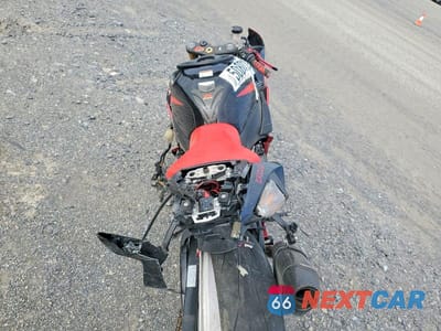Zdjęcie 6 z 8 samochodu: 2018 SUZUKI GSX-R750 VIN:JS1GR7MAXJ2101269 - miniatura