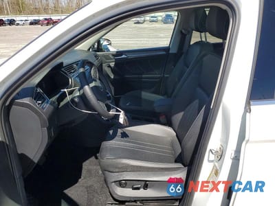 Zdjęcie 7 z 13 samochodu: 2023 VOLKSWAGEN TIGUAN SE VIN:3VVMB7AX0PM025649 - miniatura