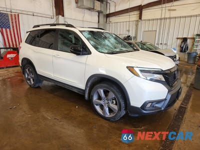 Czwarte zdjęcie samochodu z boku: 2019 HONDA PASSPORT TOURING VIN:5FNYF8H99KB010646 - miniatura