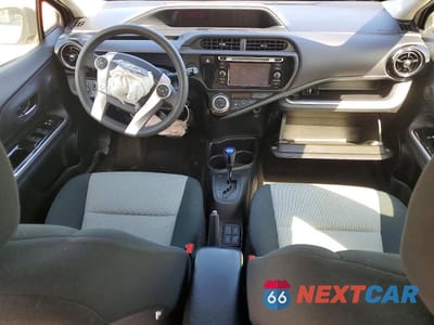 Zdjęcie 8 z 13 samochodu: 2016 TOYOTA PRIUS C TWO VIN:JTDKDTB30G1119869 - miniatura