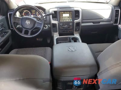 Zdjęcie 8 z 11 samochodu: 2017 RAM 2500 SLT VIN:3C6UR4DL2HG561043 - miniatura