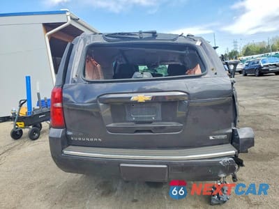 Zdjęcie 6 z 13 samochodu: 2018 CHEVROLET SUBURBAN K1500 PREMIER VIN:1GNSKJKC9JR187243 - miniatura