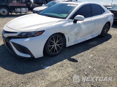 2024 TOYOTA CAMRY SE 4T1S11AK6RU240148 - główne zdjęcie licytacji z USA - miniatura