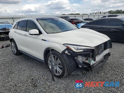 Czwarte zdjęcie samochodu z boku: 2021 INFINITI QX50 VIN:3PCAJ5CA3MF104105 - miniatura