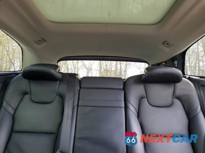 Zdjęcie 10 z 14 samochodu: 2018 VOLVO XC60 T6 MOMENTUM VIN:YV4A22RK8J1022108 - miniatura