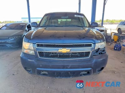 Piąte zdjęcie samochodu w środku: 2013 CHEVROLET SUBURBAN VIN:1GNSCHE02DR212835 - miniatura