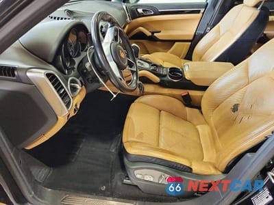 Zdjęcie 7 z 12 samochodu: 2016 PORSCHE CAYENNE VIN:WP1AA2A23GLA00885 - miniatura