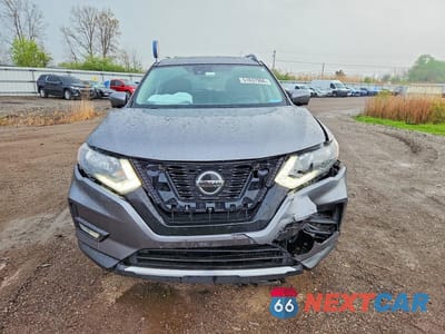 Piąte zdjęcie samochodu w środku: 2020 NISSAN ROGUE SV VIN:JN8AT2MV0LW133375 - miniatura