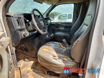 Zdjęcie 7 z 13 samochodu: 2010 CHEVROLET EXPRESS G2500 VIN:1GCZGFDA6A1119403 - miniatura