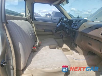 Zdjęcie 10 z 12 samochodu: 2000 NISSAN FRONTIER XE VIN:1N6DD21S1YC367160 - miniatura