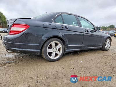 Trzecie zdjęcie samochodu z tyłu: 2010 MERCEDES-BENZ C 300 4MATIC VIN:WDDGF8BB2AR102932 - miniatura