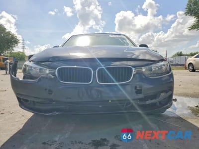 Piąte zdjęcie samochodu w środku: 2016 BMW 320 I VIN:WBA8E1G59GNU11483 - miniatura