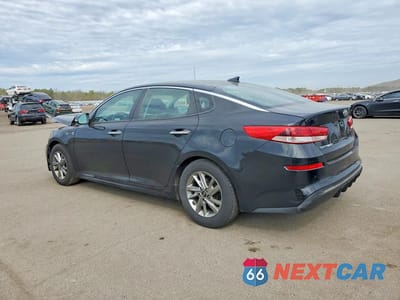 Drugie zdjęcie samochodu z przodu: 2019 KIA OPTIMA LX VIN:5XXGT4L32KG325365 - miniatura