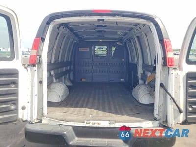 Zdjęcie 10 z 13 samochodu: 2017 CHEV EXPRESS G2500 VIN:1GCWGAFF1H1135808 - miniatura