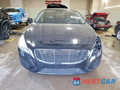 Piąte zdjęcie samochodu w środku: 2013 VOLVO S60 T5 VIN:YV1612FS3D1212753 - miniatura