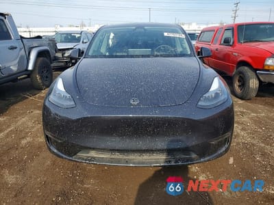 Piąte zdjęcie samochodu w środku: 2024 TESLA MODEL Y VIN:7SAYGDEF0RF181749 - miniatura