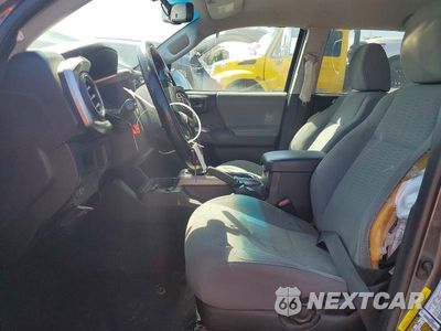 Zdjęcie 7 z 13 samochodu: 2017 TOYOTA TACOMA SR5 V6 VIN:5TFAZ5CN7HX036284 - miniatura