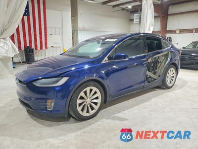 2018 TESLA MODEL X 5YJXCBE23JF102438 - główne zdjęcie licytacji z USA - miniatura