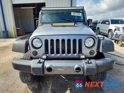 Piąte zdjęcie samochodu w środku: 2013 JEEP WRANGLER UNLIMITED SPORT VIN:1C4BJWDG4DL628857 - miniatura