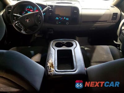 Zdjęcie 8 z 12 samochodu: 2011 GMC SIERRA C1500 SL VIN:3GTP1UEA6BG224358 - miniatura