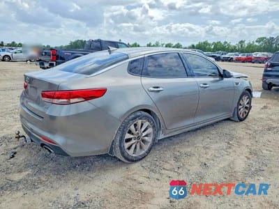 Trzecie zdjęcie samochodu z tyłu: 2018 KIA OPTIMA EX VIN:5XXGU4L39JG212766 - miniatura