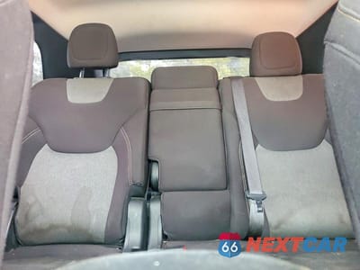Zdjęcie 10 z 13 samochodu: 2018 JEEP CHEROKEE LATITUDE VIN:1C4PJLCB4JD518844 - miniatura