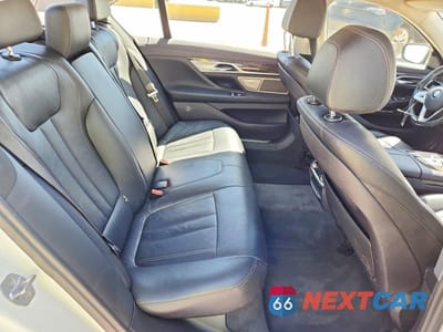 Zdjęcie 10 z 13 samochodu: 2018 BMW 740 XE VIN:WBA7J2C58JG938168 - miniatura